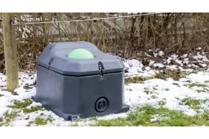 Poidła niezamarzające i podgrzewane w hodowli zwierząt